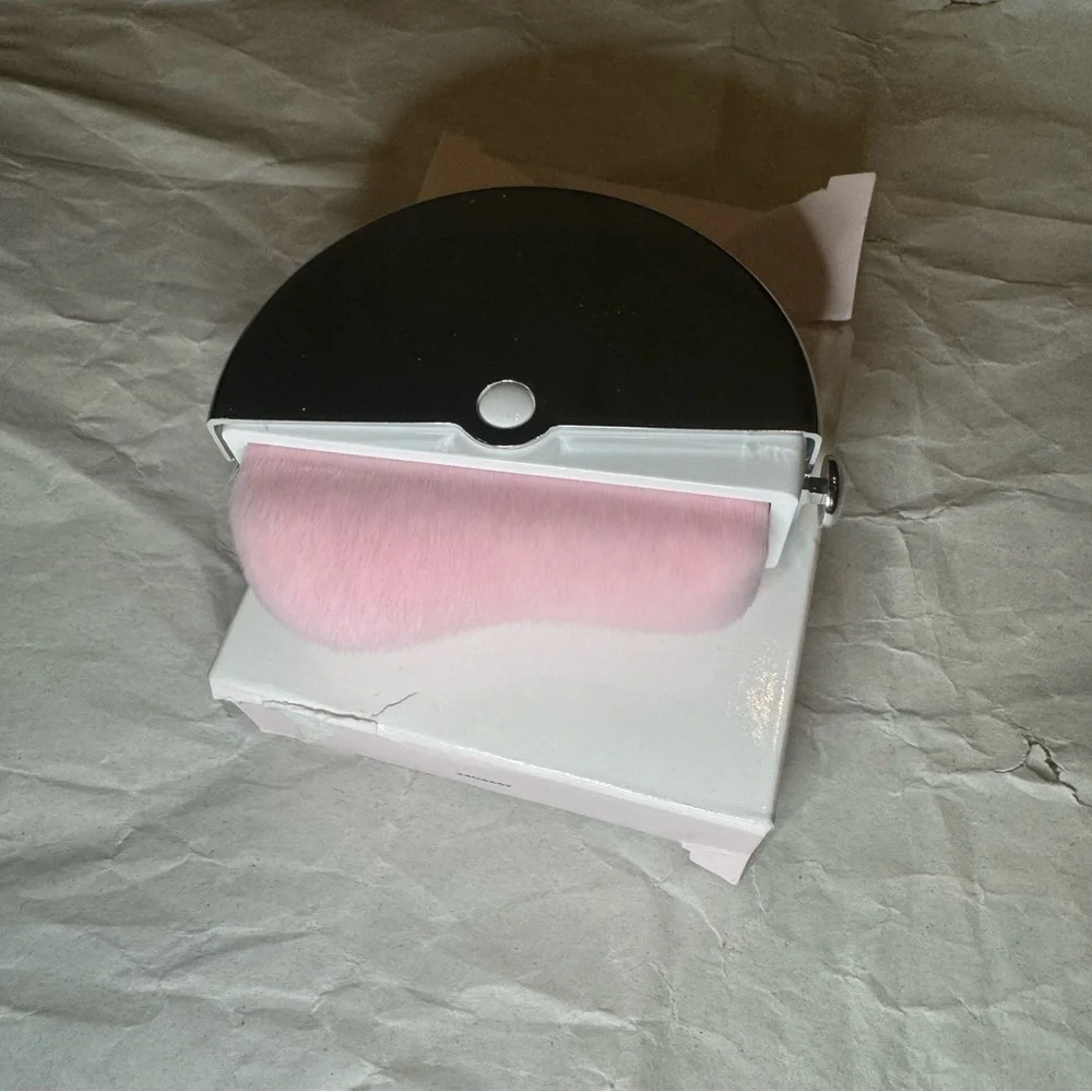 glossier stretch face brush